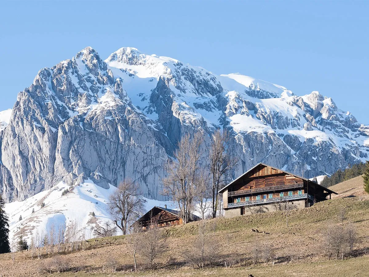 Pays d’Évian et vallée d’Abondance : un hiver entre alpages et rivages